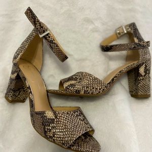 Jessica Simpson Neutral Snake Print Heels